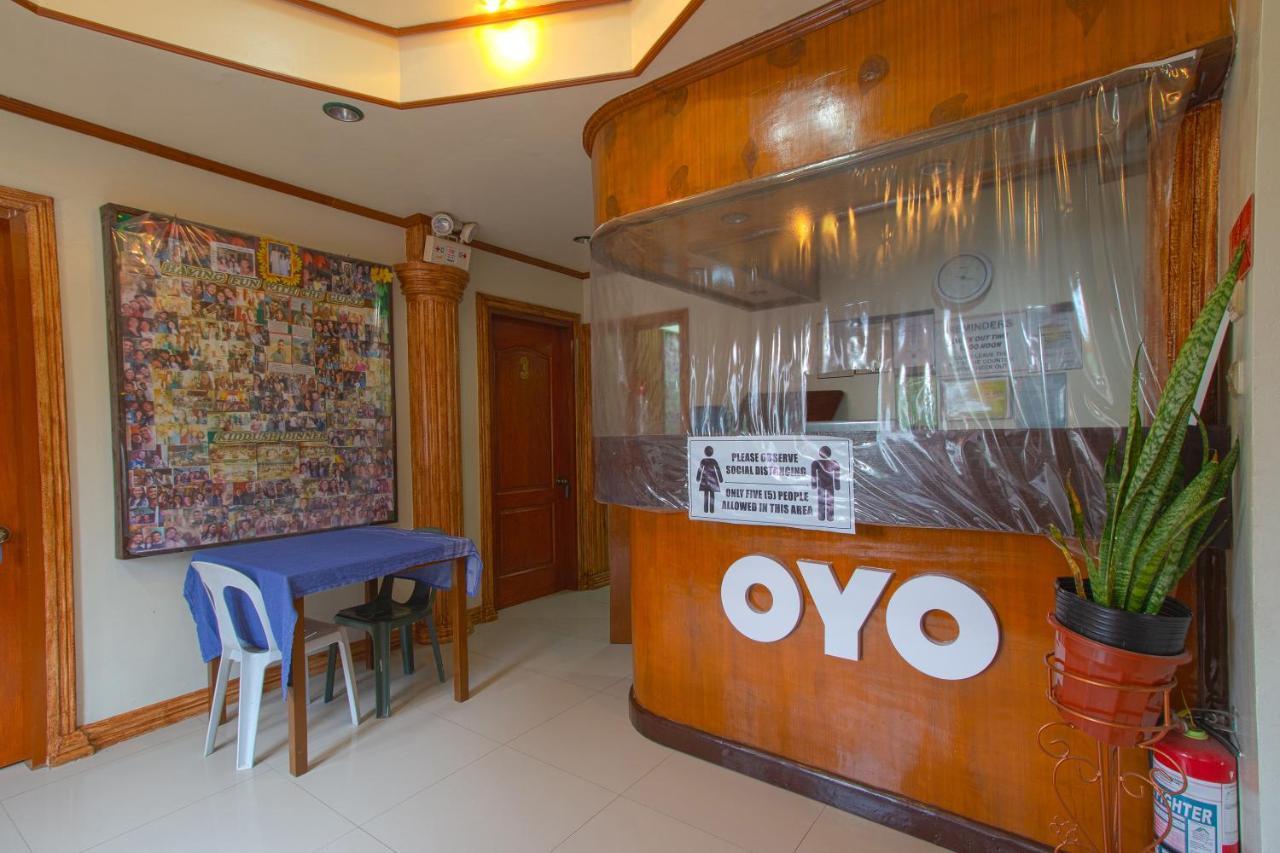 Oyo 788 Lisa'S Guesthouse Moalboal Luaran gambar