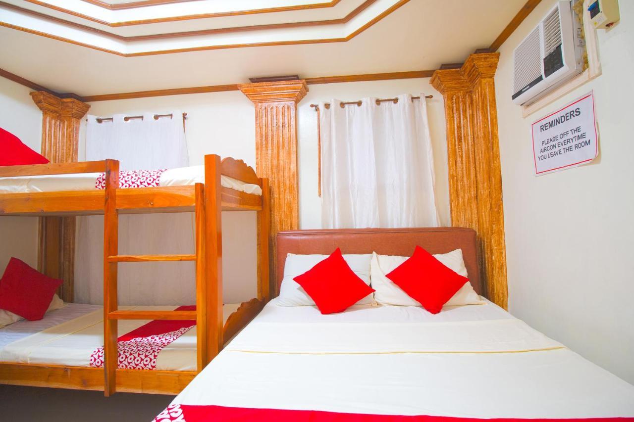 Oyo 788 Lisa'S Guesthouse Moalboal Luaran gambar