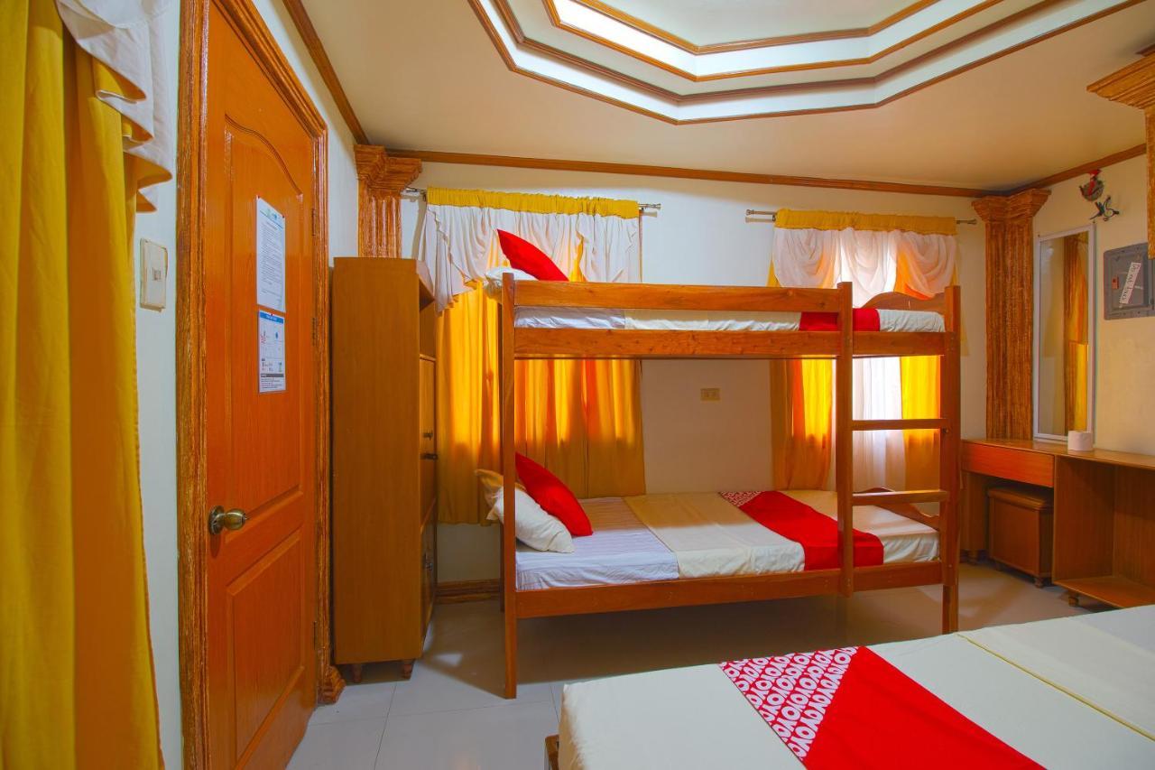 Oyo 788 Lisa'S Guesthouse Moalboal Luaran gambar