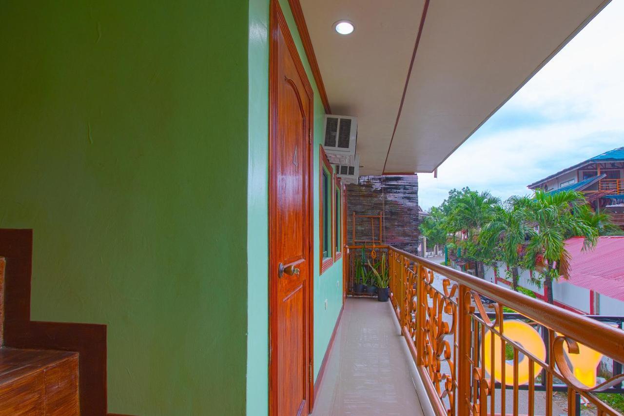 Oyo 788 Lisa'S Guesthouse Moalboal Luaran gambar
