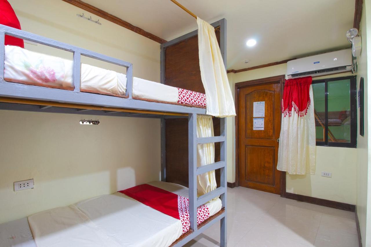 Oyo 788 Lisa'S Guesthouse Moalboal Luaran gambar