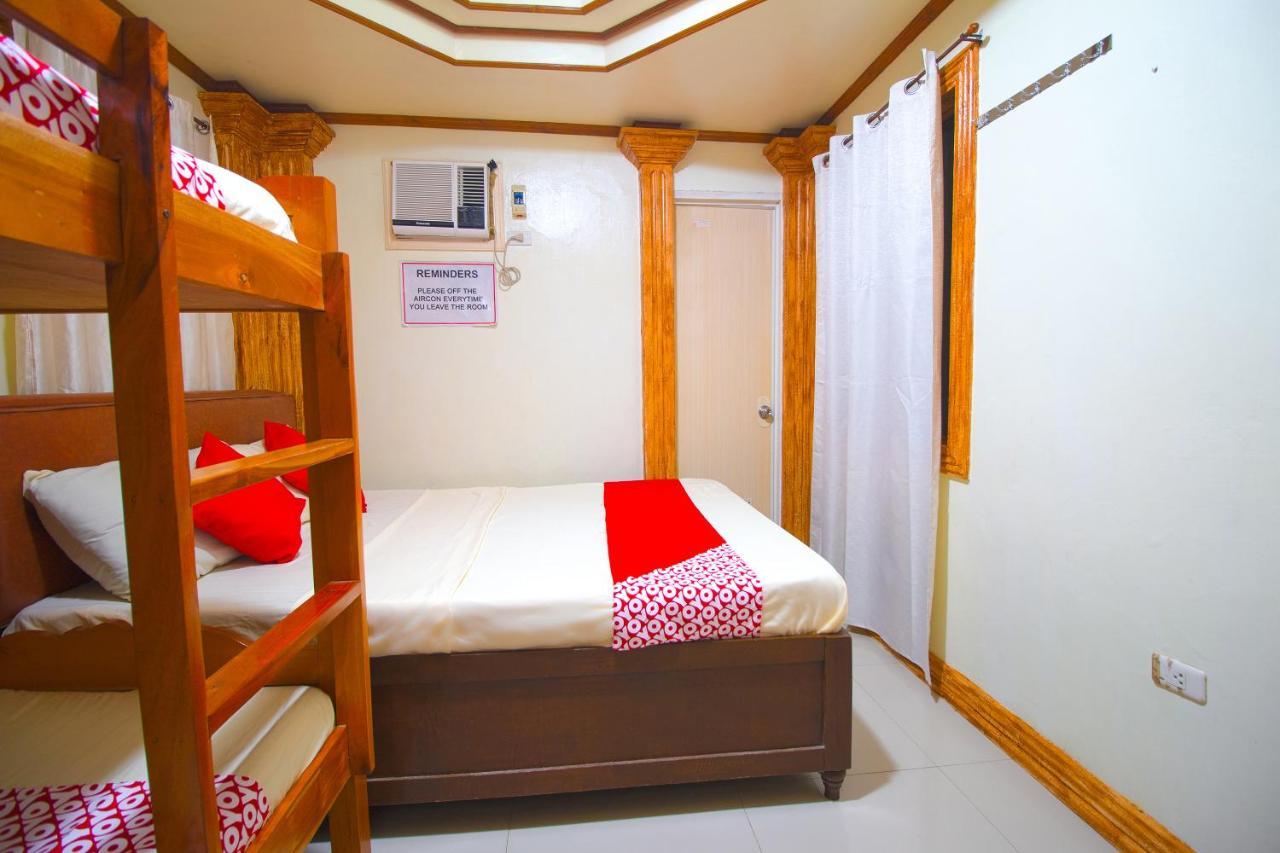 Oyo 788 Lisa'S Guesthouse Moalboal Luaran gambar