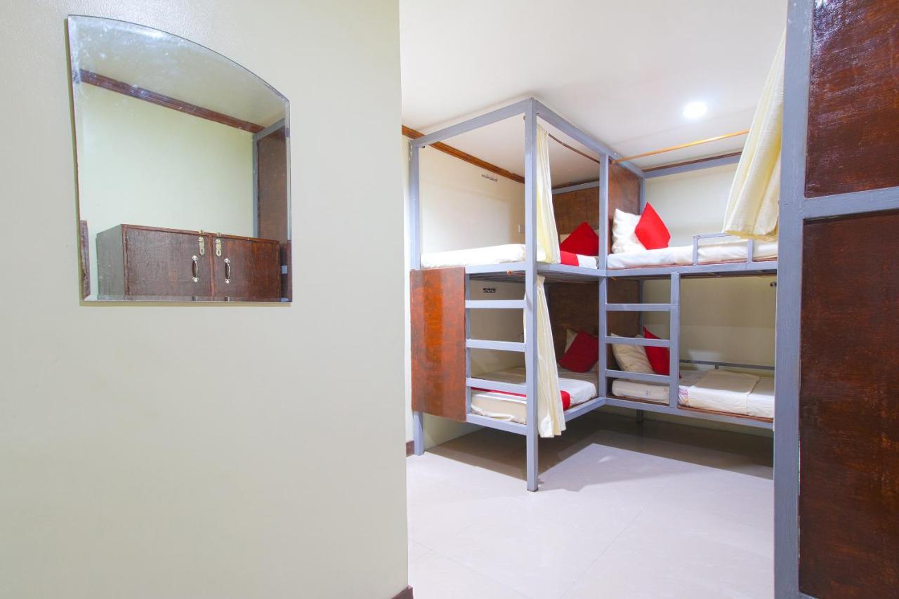 Oyo 788 Lisa'S Guesthouse Moalboal Luaran gambar