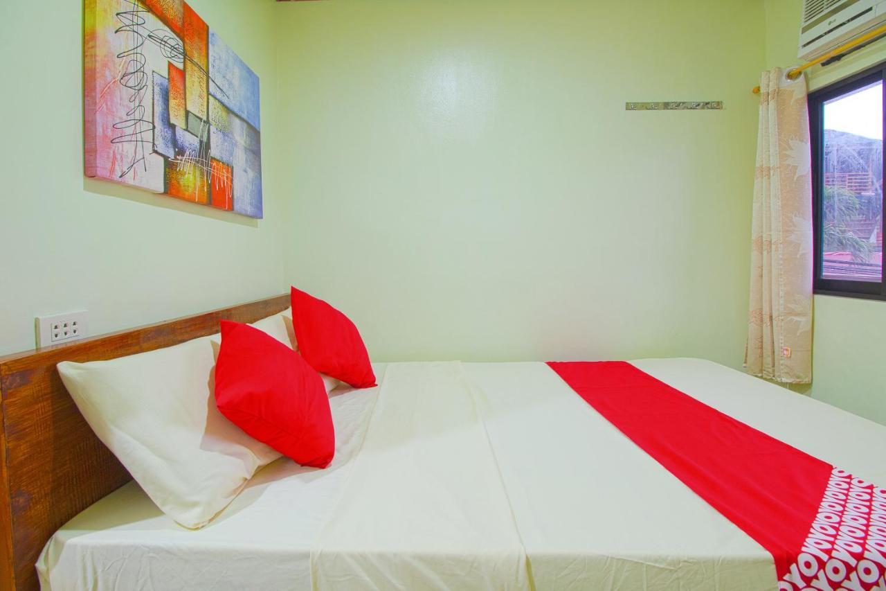 Oyo 788 Lisa'S Guesthouse Moalboal Luaran gambar